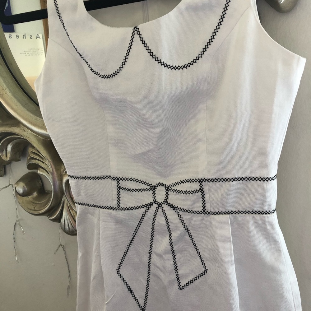 Bow Dress - Picture 2 of 4